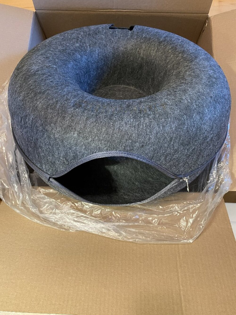 CATTASAURUS Peekaboo Cat Cave - Large 24" Diameter - Charcoal